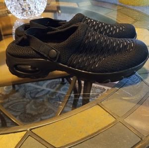 Size 11/12 Black Shoe